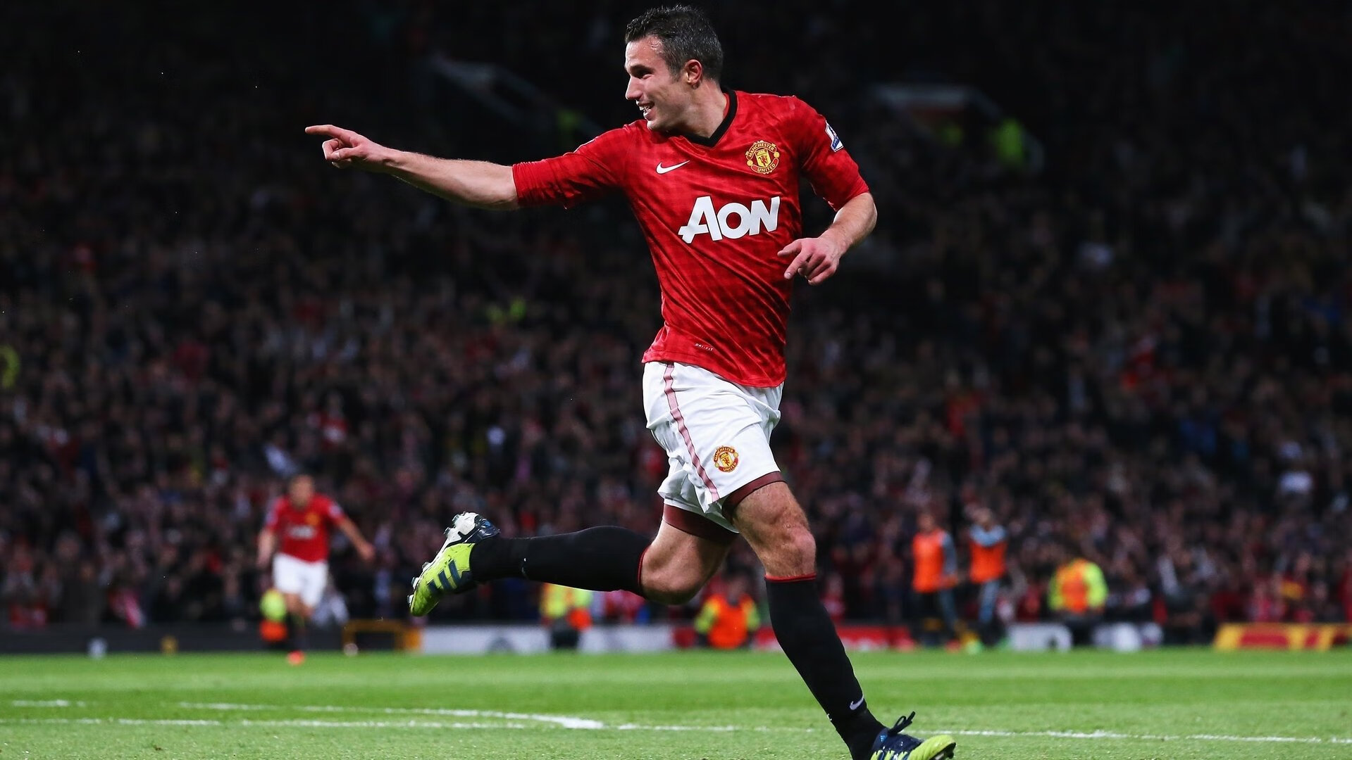 英雄联盟全球总决赛，巅峰对决引爆电竞热潮，新王登基创历史